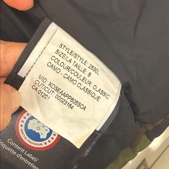 Canada Goose Camouflage Goose Down Jacket with Coyote Fur Trim Size small - Picture 8 of 9